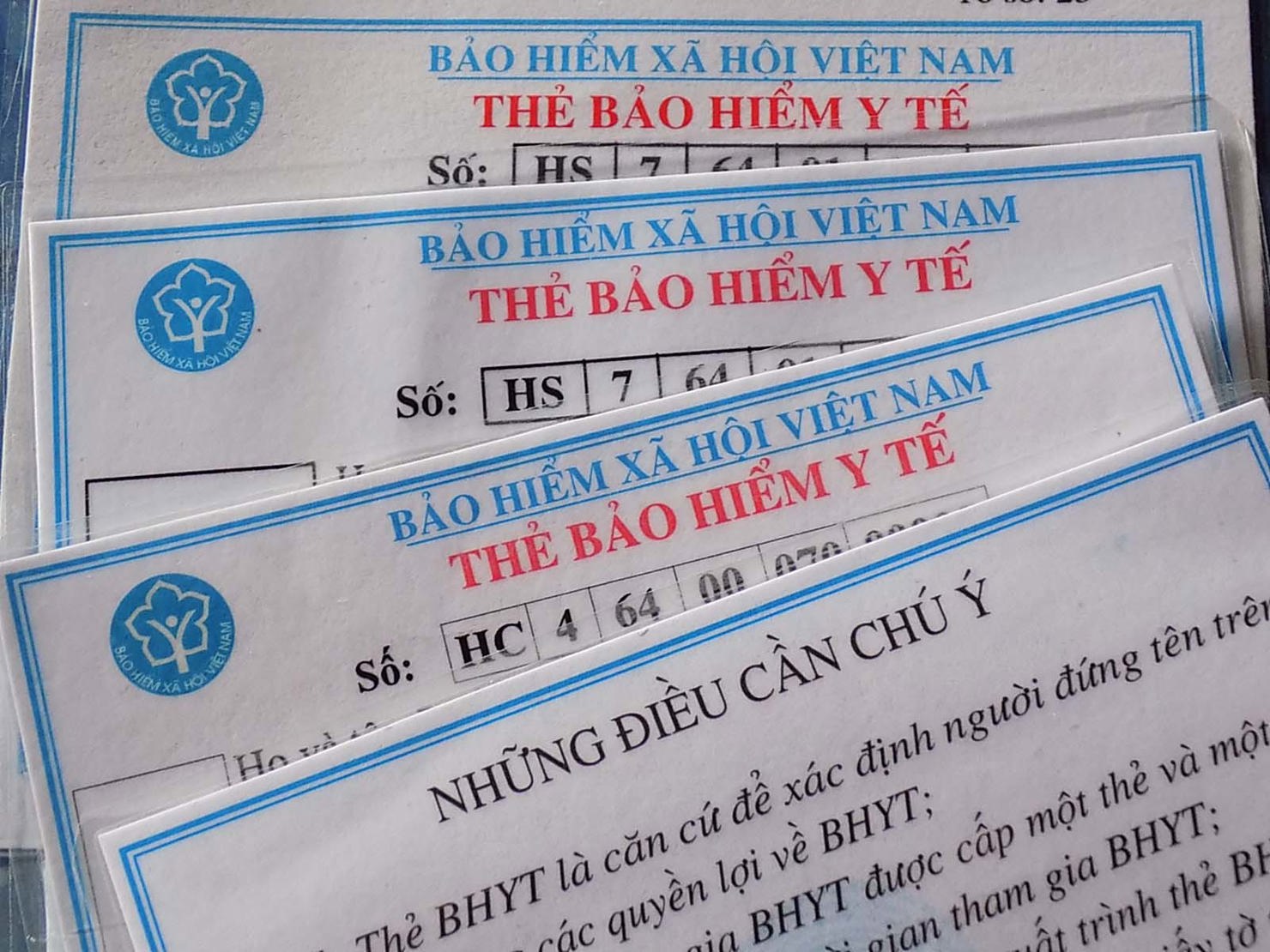 Chính sách bảo hiểm y tế có ảnh hưởng ngày càng sâu rộng đến đời sống xã hội và được người dân quan tâm. Nguồn: internet