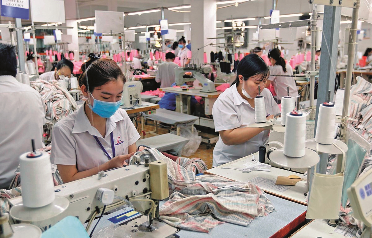 Cần phải đẩy nhanh các giải pháp tái cơ cấu nền kinh tế cả trước mắt và lâu dài
