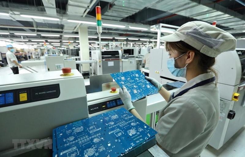 Linh kiện điện tử là một trong những mặt hàng xuất khẩu chủ lực của Việt Nam sang Ấn Độ. Ảnh: TTXVN