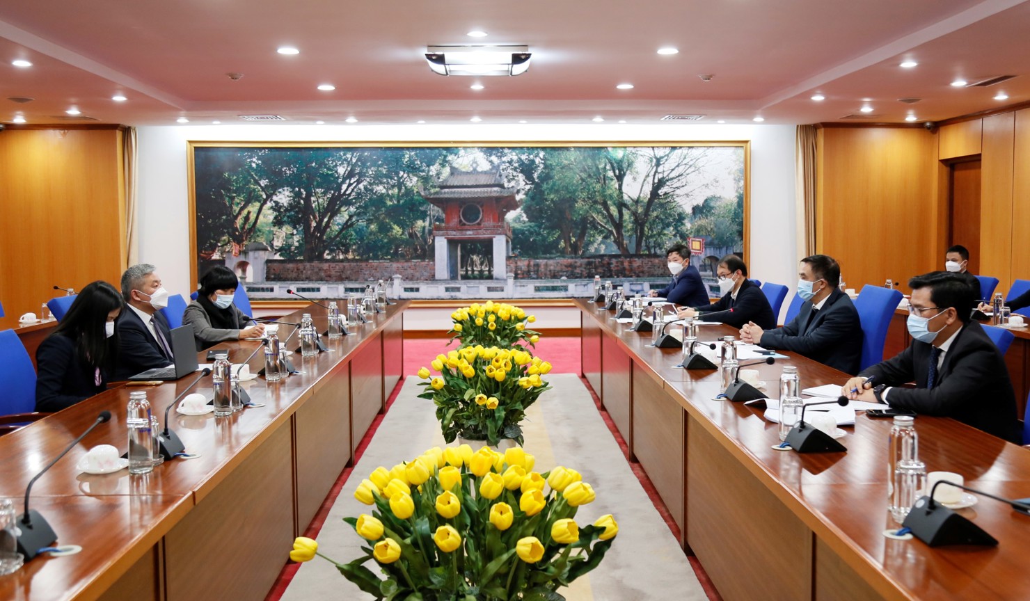 Toàn cảnh cuộc làm việc.