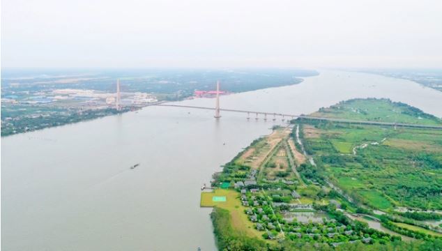 Giao thông kết nối thông suốt sẽ là điều kiện tiên quyết để các địa phương trong vùng ĐBSCL đẩy mạnh thu hút đầu tư. Ảnh Quốc Tuấn