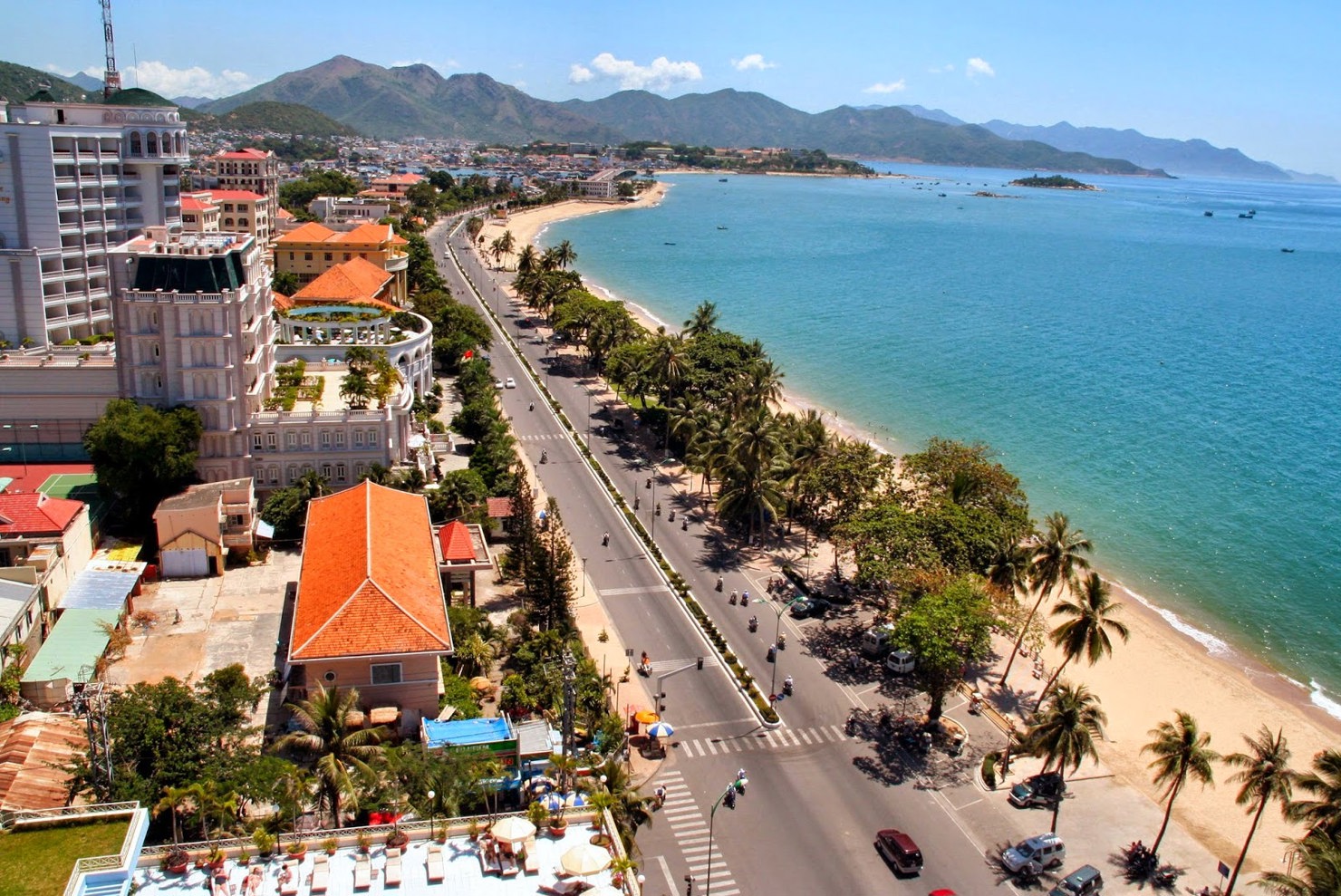 Dịch Covid-19 cùng với việc hàng loạt dự án ngưng trệ vì liên quan đến việc thanh tra, kiểm tra các sai phạm khiến thị trường bất động sản Khánh Hoà “chững lại”. Nguồn: internet