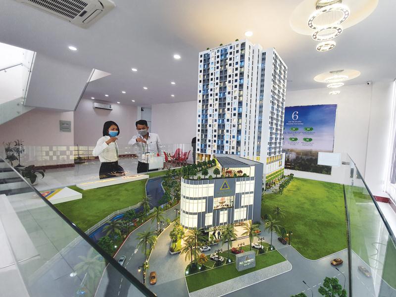 Dự án Phúc Yên Prosper Phố Đông được triển khai làm nhà mẫu và bán hàng dù chưa đủ pháp lý. Ảnh: Gia Huy