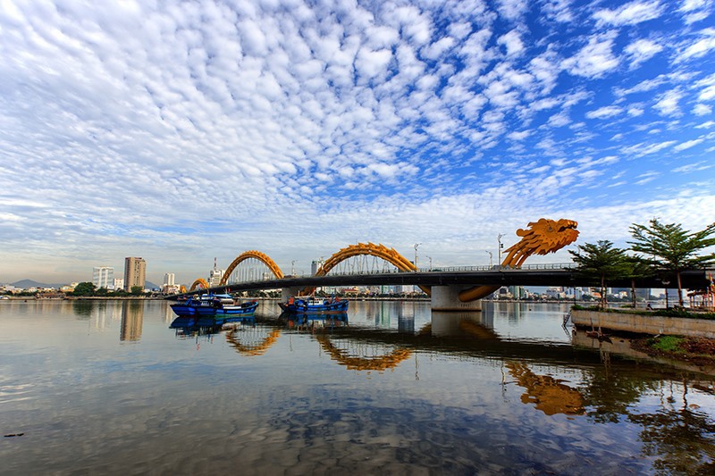 Thị trường bất động sản Đà Nẵng đang có những cơn sốt liên tục với không ít giới “đầu cơ” thi nhau thổi giá để trục lợi. Ảnh: LT