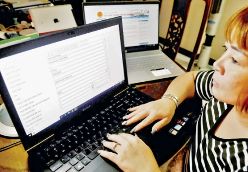 DN, người nộp thuế có thể tự quyết toán thuế thu nhập cá nhân tại nhà rồi gửi file, đối chiếu với cơ quan thuế. Nguồn: internet