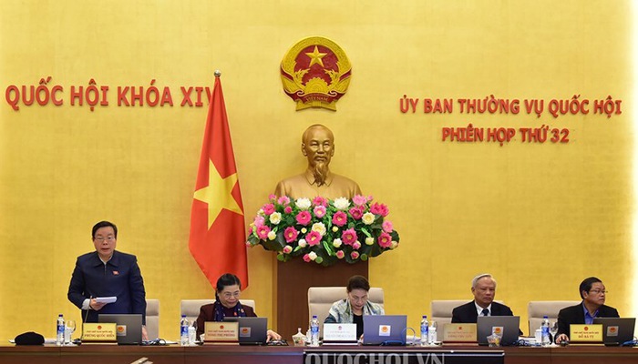 Phó chủ tịch Quốc hội Phùng Quốc Hiển phát biểu kết thúc phiên thảo luận. Nguồn: QH