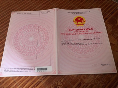 Sổ đỏ được làm giả một cách tinh vi.