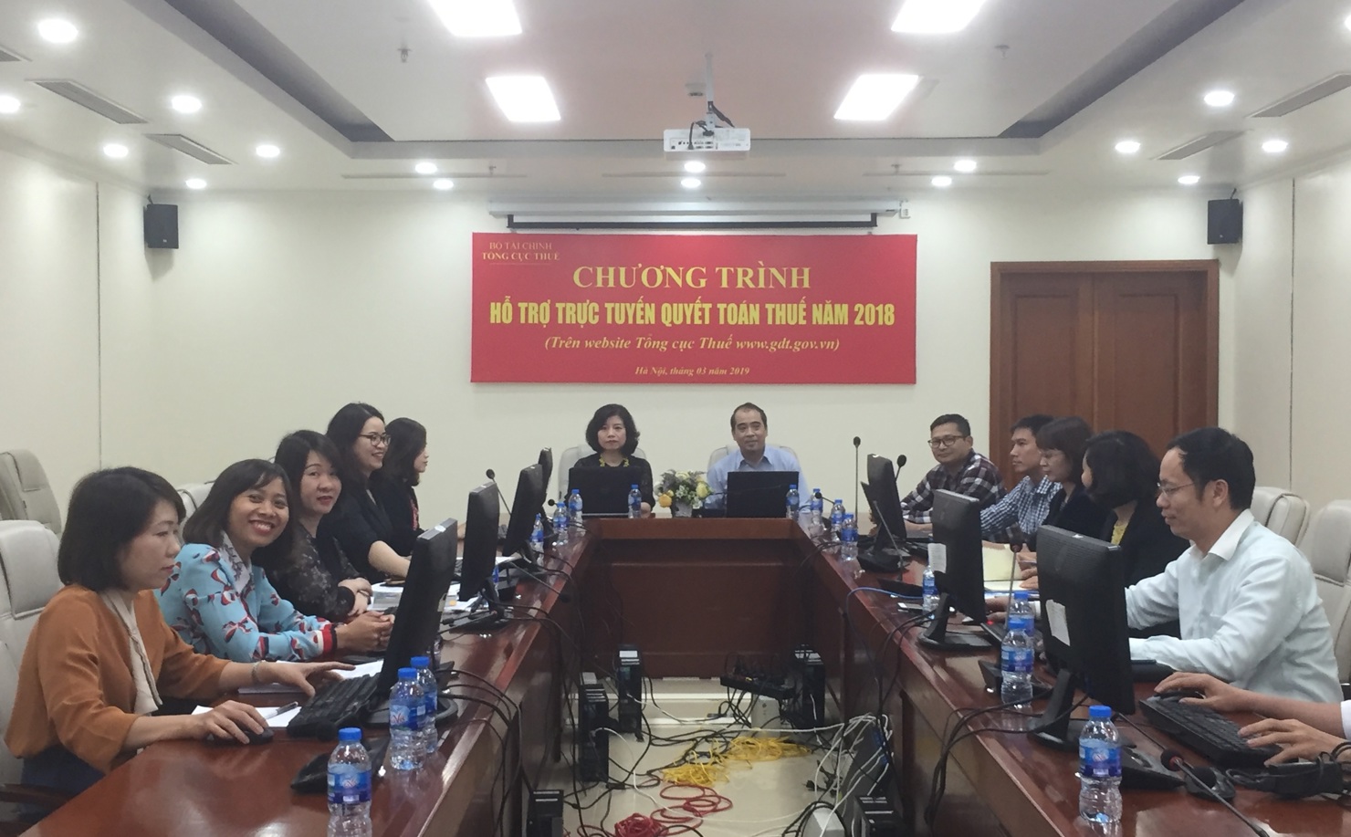 Quang cảnh buổi giao lưu trực tuyến chiều ngày 14/2/2019. Nguồn: gdt.gov.vn