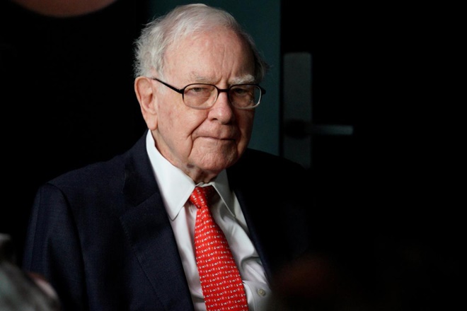 Tỷ phú Warren Buffett đang phải chịu tổn thất nhiều nhất trong tuần qua do đại COVID-19. Ảnh: Forbes