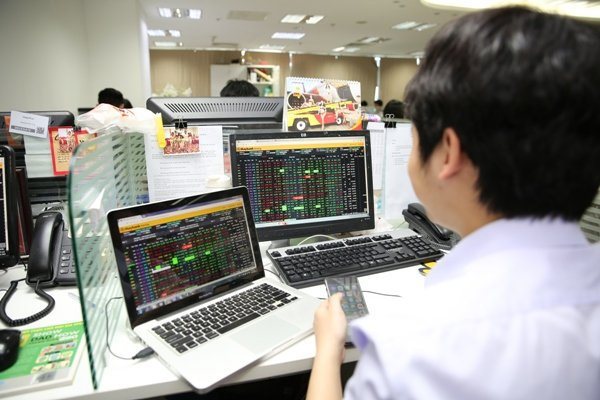 Nhiều doanh nghiệp có tỷ suất cổ tức tốt qua nhiều năm, nhưng lại có thanh khoản thấp, do cổ đông chỉ nắm giữ, không có giao dịch. Ảnh minh họa: Thành Hoa