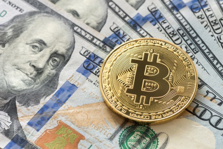 Đồng bitcoin được coi là sự lựa chọn tốt thứ hai sau vàng như tài sản trú ẩn an toàn. Ảnh: CCN