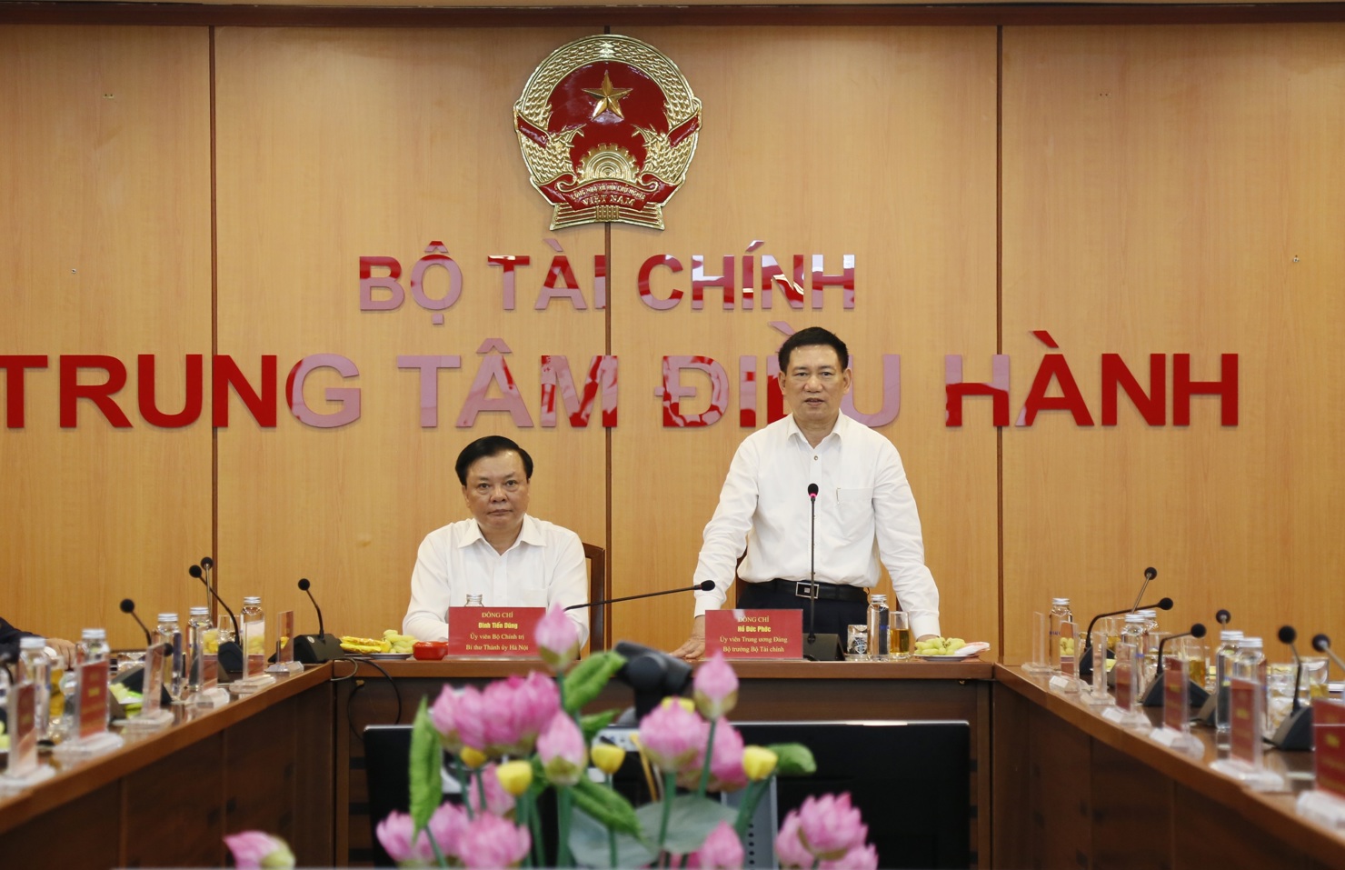 Bộ trưởng Bộ T&agrave;i ch&iacute;nh Hồ Đức Phớc ph&aacute;t biểu nhận b&agrave;n giao nhiệm vụ.