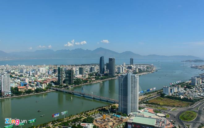 Hiện, cả nước có khoảng 300.000 nhân viên môi giới bất động sản, trong đó có khoảng 35.000 cá nhân được cấp chứng chỉ hành nghề. Ảnh: G.H.