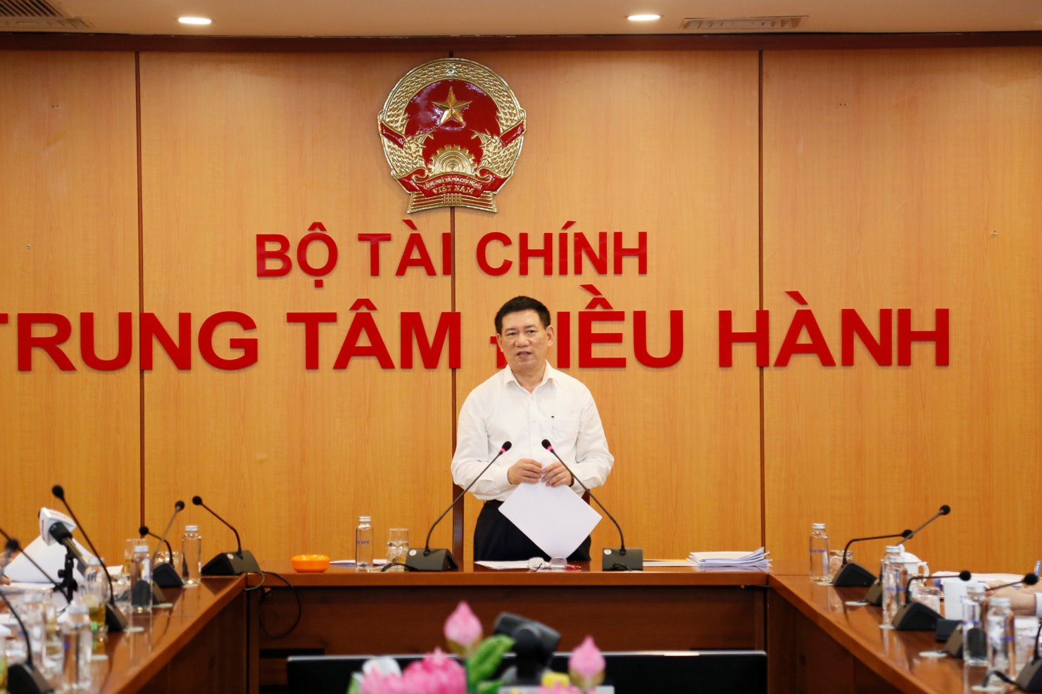 Bộ trưởng Bộ Tài chính Hồ Đức Phớc phát biểu chỉ đạo tại buổi làm việc.