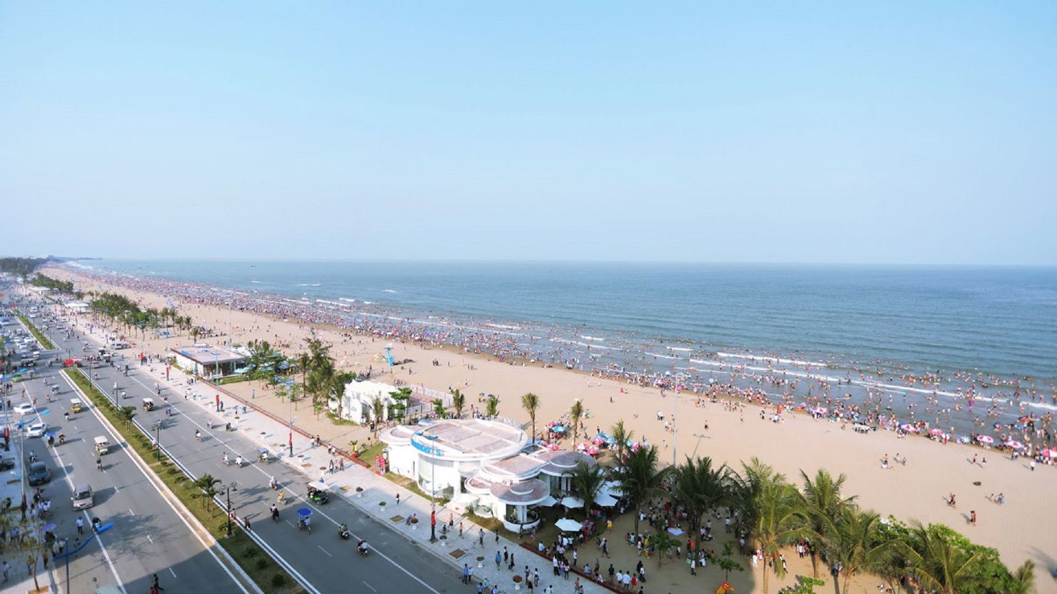 Sầm Sơn đang thực hiện đồng bộ nhiều chiến lược để du lịch “cất cánh”. Nguồn: internet