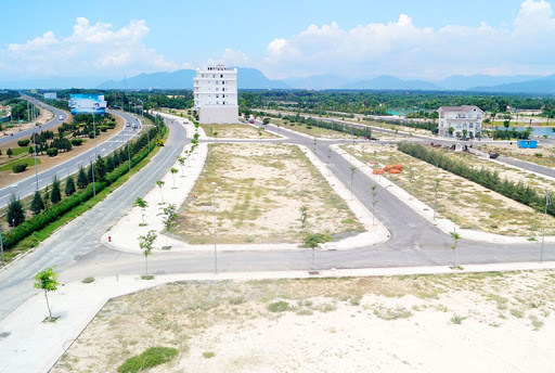 Trong các loại hình bất động sản, chung cư giá bình dân và đất nền được xem là loại hình ít chịu ảnh hưởng nhất của Covid-19. Nguồn: internet
