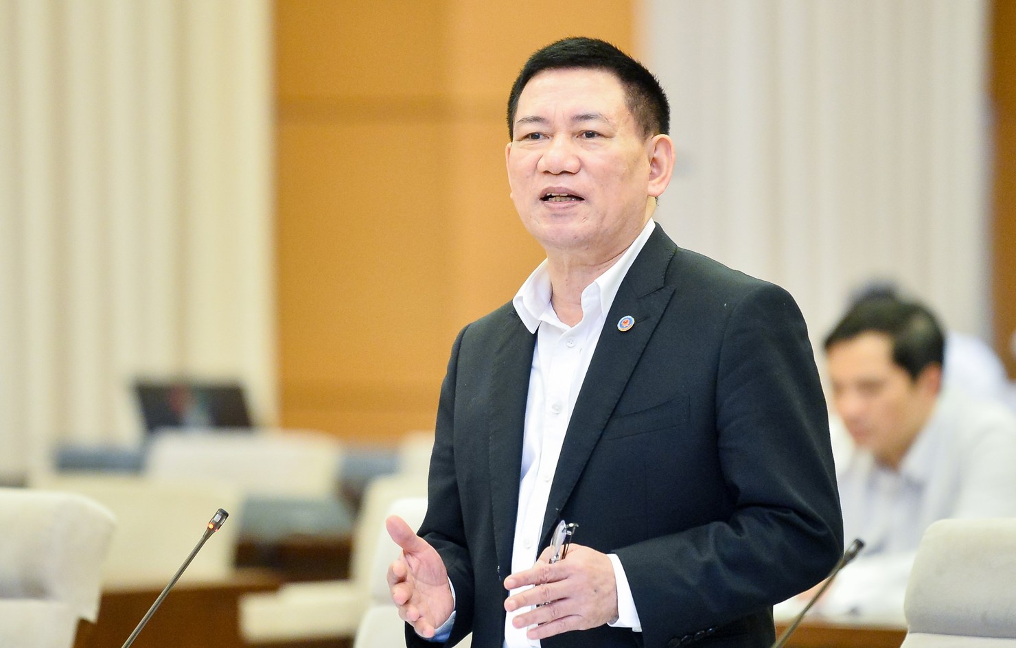 Bộ trưởng Bộ Tài chính Hồ Đức Phớc tại Phiên họp thứ 10 của Ủy ban Thường vụ Quốc hội. Ảnh: quochoi.vn