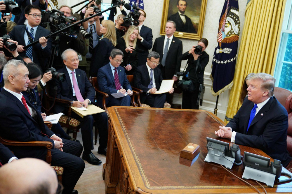  Phái đoàn đàm phán thương mại của Trung Quốc trong một lần gặp Tổng thống Mỹ Donald Trump. Ảnh: Tân Hoa Xã 