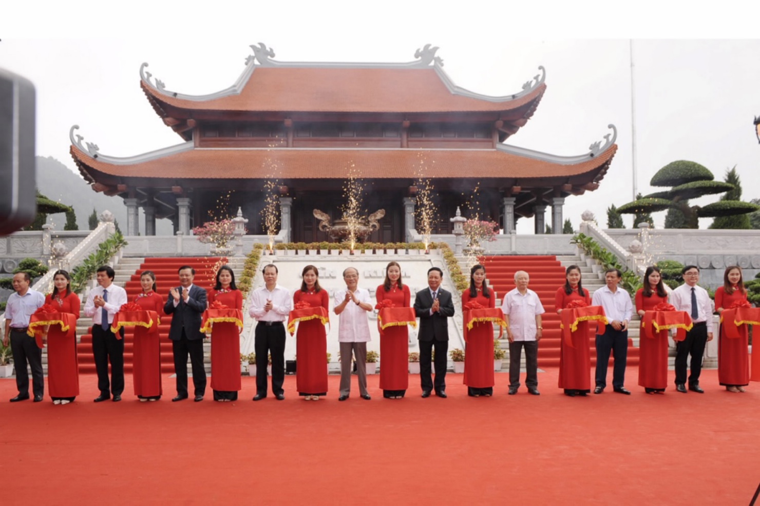 Lễ cắt băng khai trương Nhà tưởng niệm người có công và cán bộ, công nhân Nhà máy in tiền tại Đồn điền Chi Nê. Nguồn: MOF
