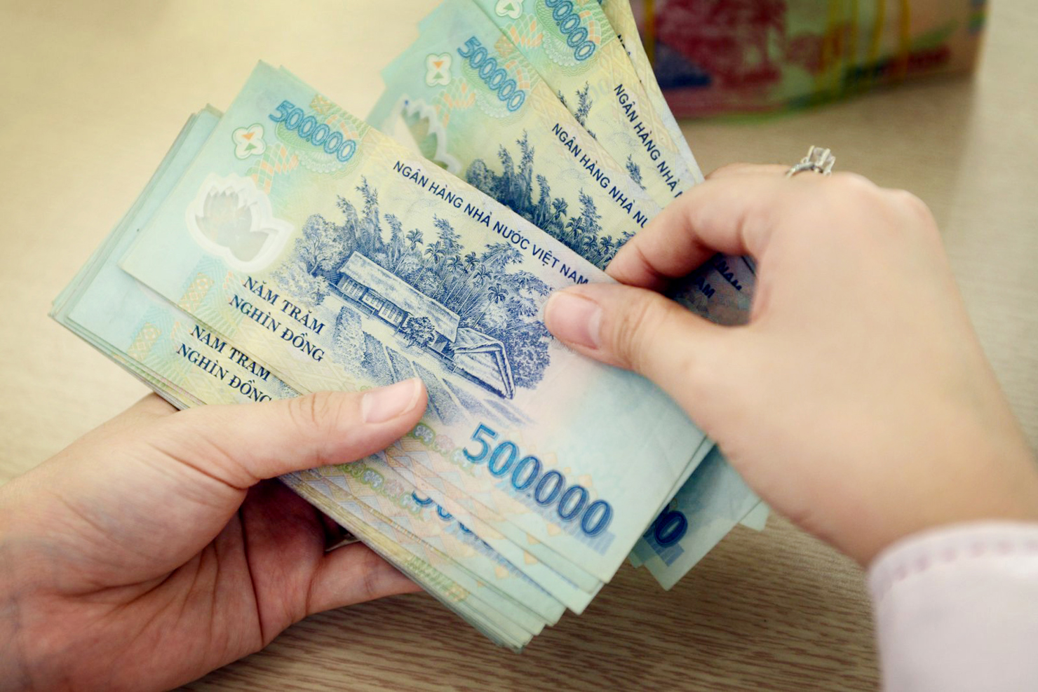 Sắp xếp lại các chế độ phụ cấp hiện hành, bảo đảm tổng quỹ phụ cấp chiếm tối đa 30% tổng quỹ lương. Nguồn: internet