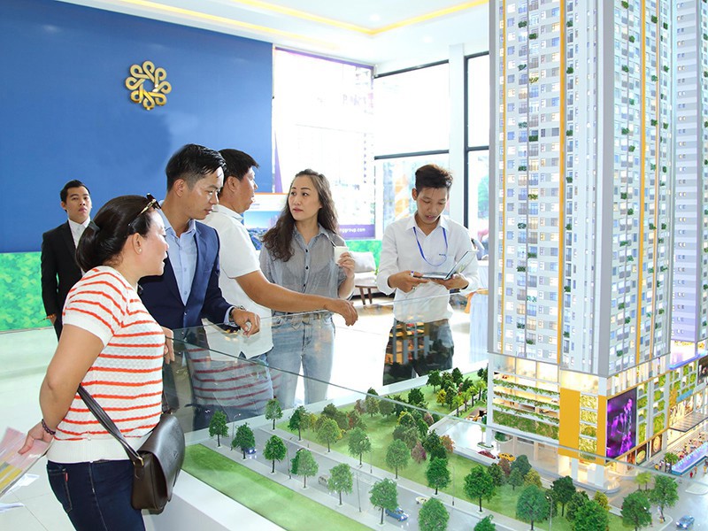 Các dự án trung cấp, bình dân rất được khách hàng ưa chuộng. Ảnh: THÙY LINH