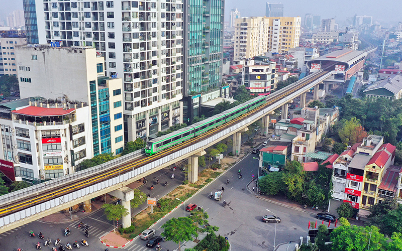 Mạng lưới giao thông đồng bộ, hiện đại thúc đẩy thị trường bất động sản Hà Đông. Ảnh: Báo Nhân dân.