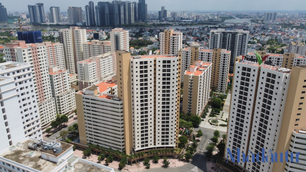 Hơn 5 năm không người ở, gần 3.800 căn hộ tại khu đô thị mới Thủ Thiêm bỏ hoang.