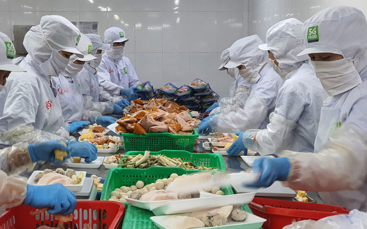 Dù hoạt động sản xuất kinh doanh của nhiều DN bị ảnh hưởng nặng nề bởi dịch Covid-19 nhưng có không ít DN phát triển hạ tầng công nghiệp vẫn tăng trưởng tốt. Nguồn: internet