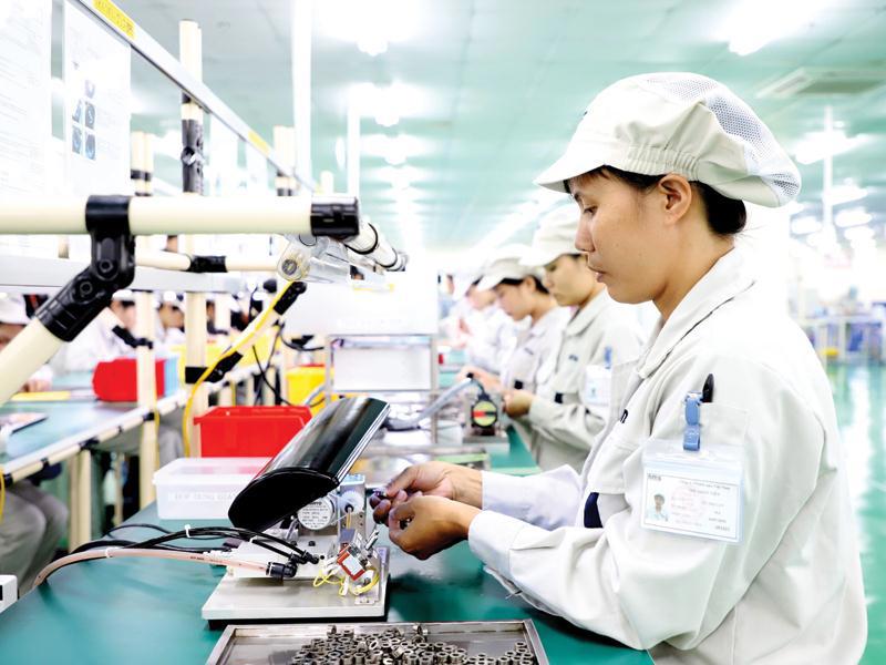 Dòng vốn đầu tư nước ngoài dù chậm lại bởi Covid-19, song vẫn tìm đến Việt Nam. Trong ảnh: Nhà máy NMS (Nhật Bản) tại Hà Nam. Nguồn: internet