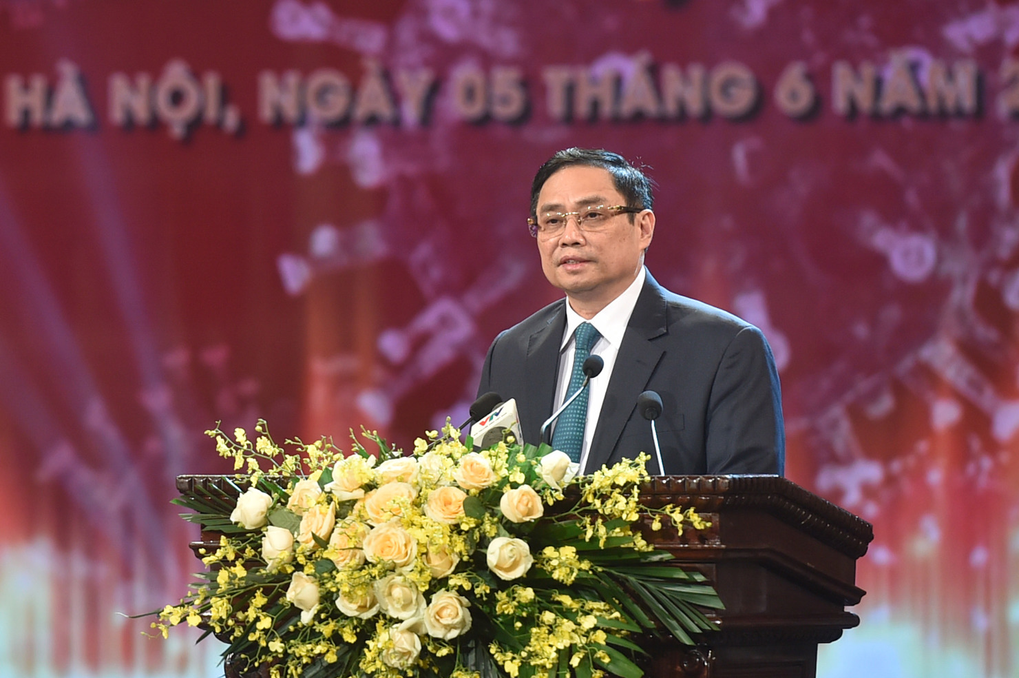 Thủ tướng Chính phủ Phạm Minh Chính phát biểu tại Lễ ra mắt Quỹ vắc xin phòng Covid-19 tối 5/6/2021 tại Hà Nội. Ảnh: VGP