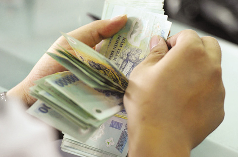 Bộ Nội vụ vừa hướng dẫn thực hiện mức lương cơ sở cho đối tượng hưởng lương, phụ cấp. Nguồn: internet