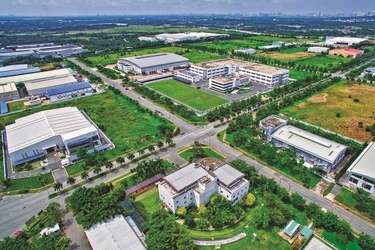 Dù hoạt động sản xuất kinh doanh của nhiều DN bị ảnh hưởng nặng nề bởi dịch Covid-19 nhưng không ít DN phát triển hạ tầng công nghiệp vẫn tăng trưởng tốt. Nguồn: internet