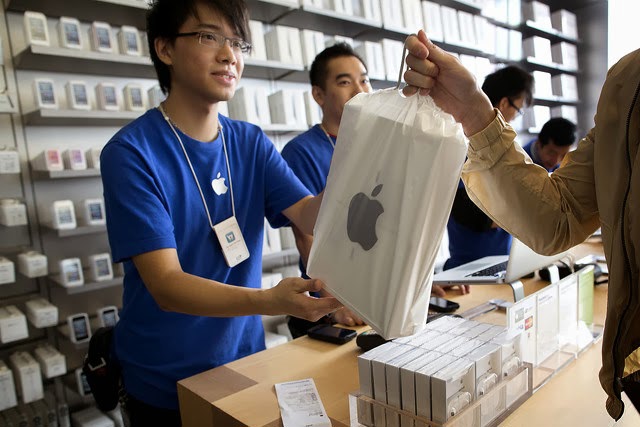 Nhiều tên tuổi lớn như Apple hay Boeing đã bị tụt giảm doanh số bán hàng ở thị trường nước ngoài. Ảnh tư liệu