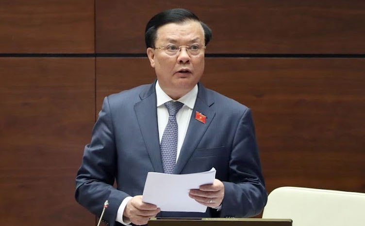 Bộ trưởng Bộ Tài chính Đinh Tiến Dũng phát biểu tại phiên thảo luận của Quốc hội ngày 15/6/2020. Nguồn: internet
