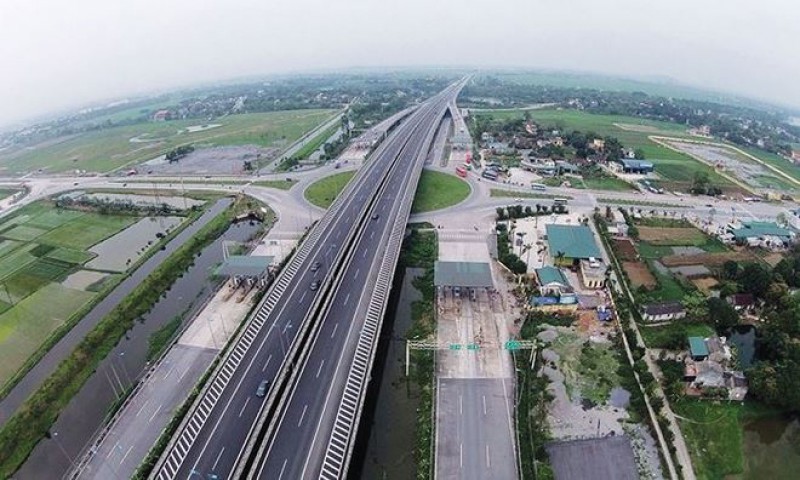 Cao tốc Bến Lức - Long Thành.
