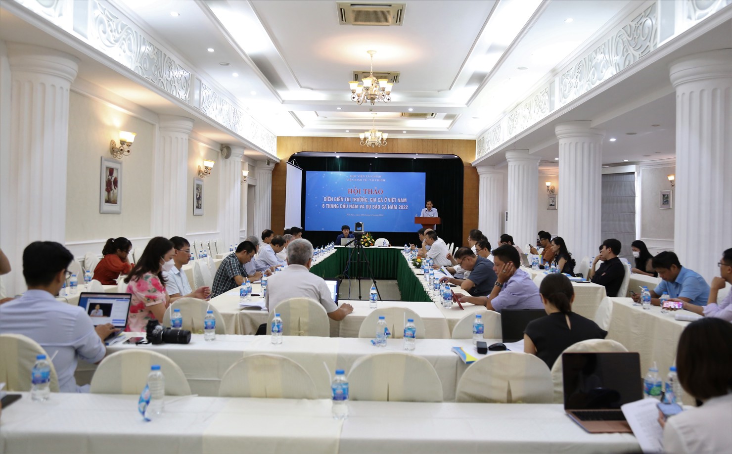 Toàn cảnh hội thảo.