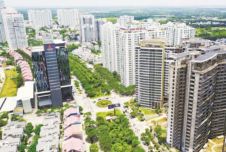 Với hàng chục khu đô thị mới hình thành trong khi các trục đường kết nối vào khu trung tâm hầu như không có khả năng mở rộng, dẫn đến tình trạng kẹt xe ngày càng nghiêm trọng tại khu Nam Sài Gòn. Nguồn: internet