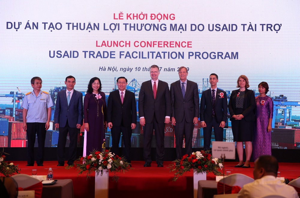 Lễ khởi động dự án Tạo thuận lợi Thương mại do USAID tài trợ.