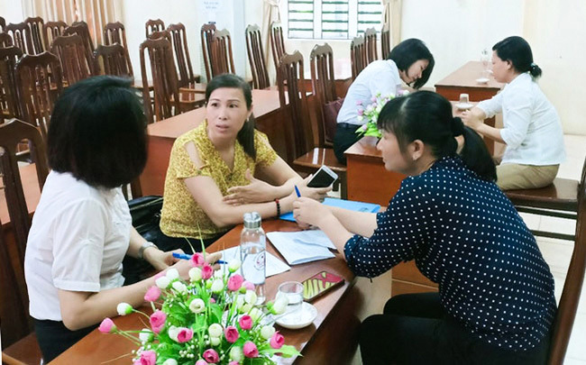 Tư vấn pháp luật cho hội viên Hội LHPN huyện Mỹ Đức.