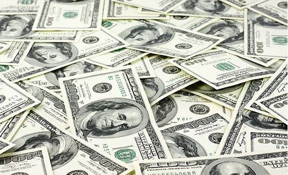 Giới chuyên gia cảnh báo đồng USD có thể mất vị thế đồng tiền dự trữ chính của thế giới trong tương lai. Nguồn: internet