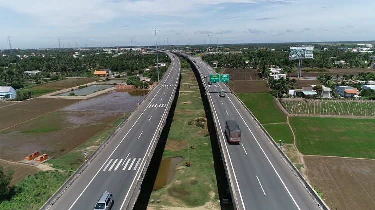 Đường cao tốc TP. Hồ Chí Minh - Trung Lương là một điểm nhấn trong phát triển cơ sở hạ tầng của Long An.