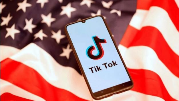  Tổng thống Trump lệnh cho ByteDance thoái vốn khỏi TikTok trong 90 ngày.  Ảnh: Reuters 