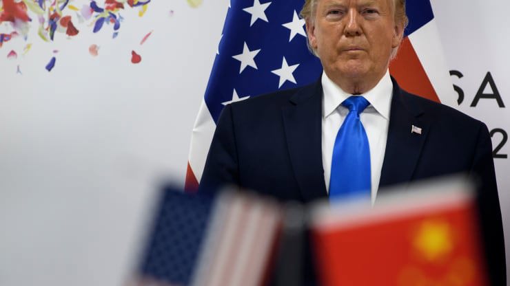 Tổng thống Trump muốn tăng gấp đôi thuế suất đối với hàng hóa Trung Quốc vào tháng trước. Nguồn: internet