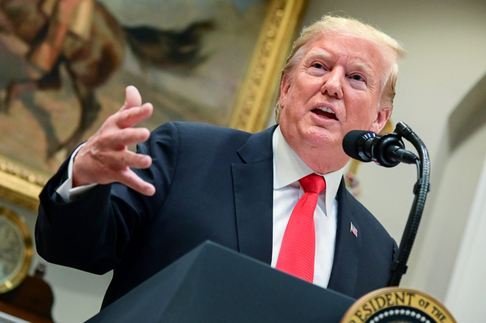 Ông Trump đang xem xét một thoả thuận thương mại tạm thời với Trung Quốc.