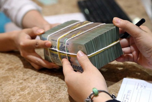 Tỷ lệ vay 50% giá trị tài sản được xem là áp lực tài chính vừa phải, không quá căng thẳng. Ảnh minh họa