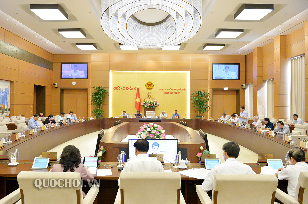 Ủy ban Thường vụ Quốc hội cho ý kiến về dự thảo Nghị định của Chính phủ để thực hiện Nghị định thư 7 về Hệ thống quá cảnh hải quan. Nguồn: quochoi.vn