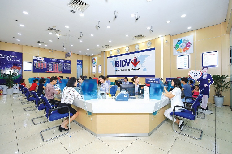 Càng về cuối năm, các ngân hàng càng trở nên gấp rút trong việc tăng vốn. Nguồn: internet