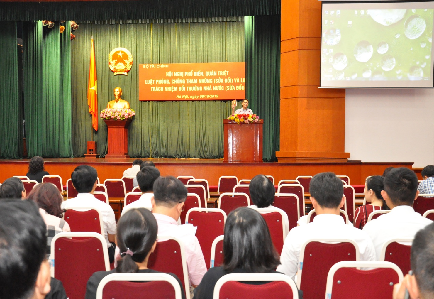 Toàn cảnh Hội nghị phổ biến, quán triệt Luật Phòng chống tham nhũng (sửa đổi) và Luật Trách nhiệm bồi thường của Nhà nước (sửa đổi) của Bộ Tài chính.