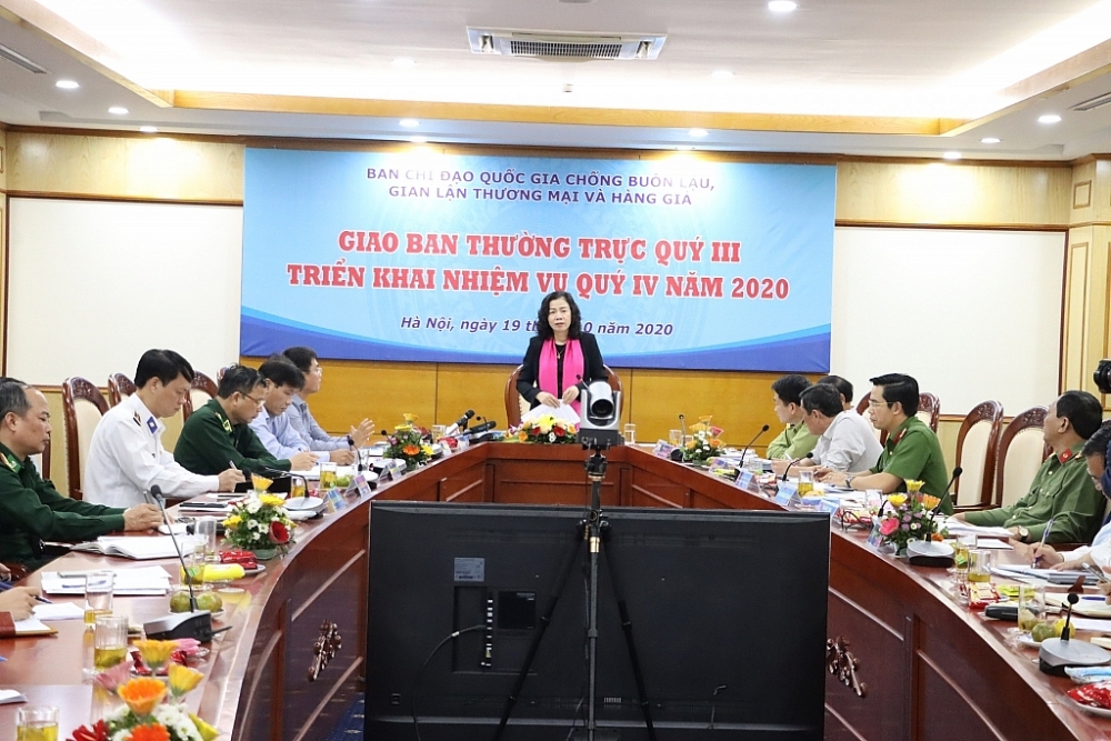 Thứ trưởng Bộ Tài chính Vũ Thị Mai, Ủy viên Ban Chỉ đạo 389 quốc gia phát biểu chỉ đạo tại buổi giao ban Ảnh: Q.H