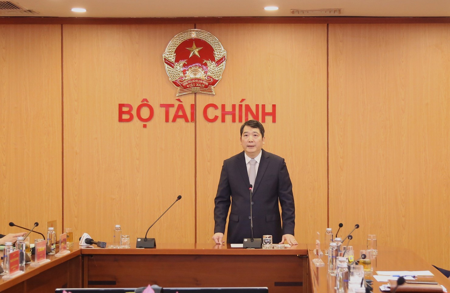 T&acirc;n Thứ trưởng Cao Anh Tuấn ph&aacute;t biểu nhận nhiệm vụ.